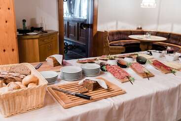 בית מלון כפרי Rothirsch By Skinetworks