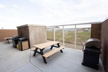 ホテル Service Plus Inns & Suites Drayton Valley