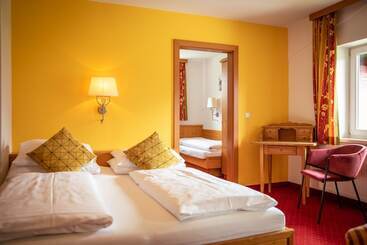 בית מלון כפרי Wirtshaus Tauernhex