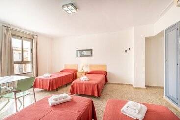 Albergue Inturjoven Chipiona Hostel