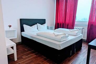 هاستل Ootel.com