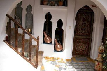 تختخواب و صبحانه Dar Meziana