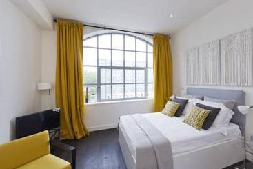 Go Native Aldgate East Apartments