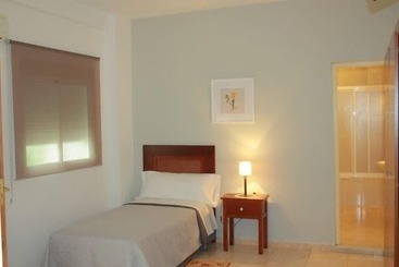 فندق فئة نجمة واحدة Toril