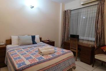 هتل Green House Guest House