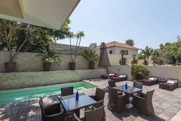 هتل Mantis No5 Boutique Art