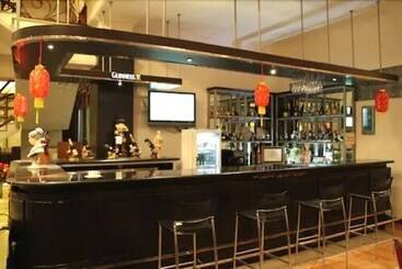 فندق Mega Lestari