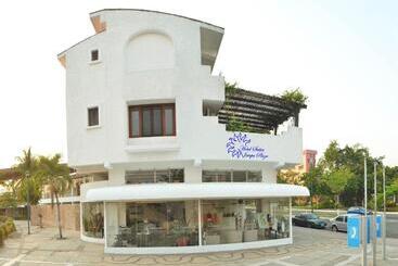 호텔 Suites Ixtapa Plaza