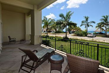 هتل The Landmark Resort Of Cozumel
