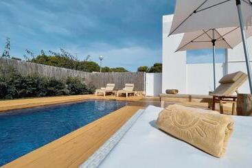 Lago Resort Menorca  Villas & Bungalows Del Lago