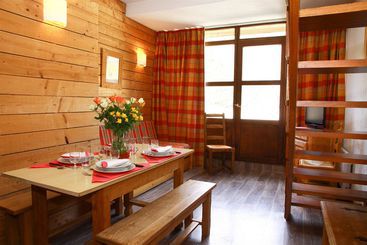 住所  Résidence Nemea Royal Milan