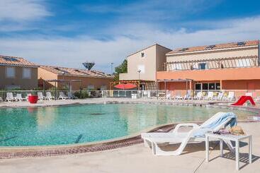 اقامتگاه Vacanceole  Les Demeures Torrellanes  Saintcyprien