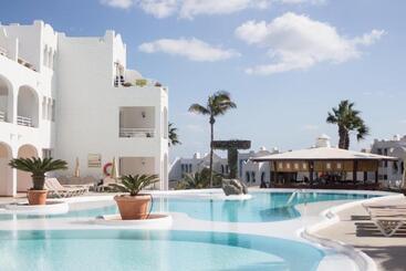 آپارتمان Sotavento Beach Club