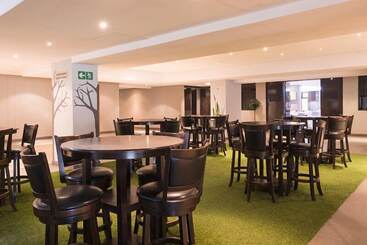 Urban Park Apartments & Hotel By Misty Blue