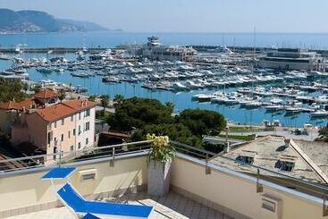 Excelsior Hotel E Appartamenti