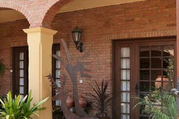 فندق فئة نجمة واحدة Hospederia Santiago