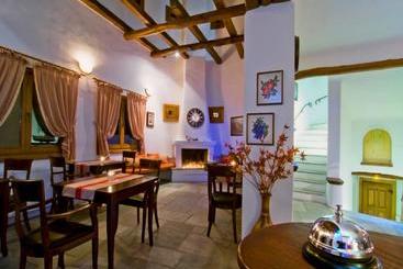 Отель Alkifron Apart