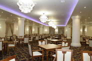 ホテル Araliya Green Hills   Where Historic Charm Mingles With Natural Beauty