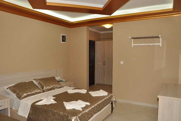 בית מלון כפרי Flora Palm Resort