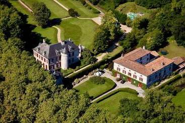 בית מלון כפרי Château D'Urtubie