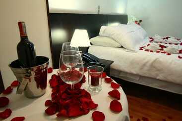 هتل Ferrovial Corferias