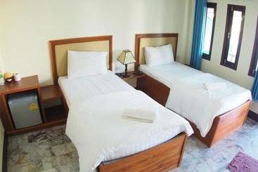 Отель Needa Rock Resort