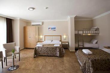 ホテル Bitez Risa