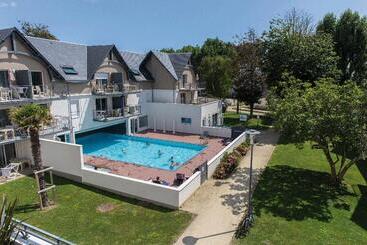 هتل Résidence Vacances Bleues Les Jardins D Arvor