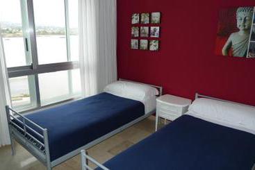 The Hub 4you Hostel & Bar