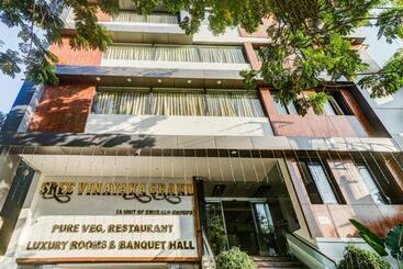 בית מלון כפרי Oyo Townhouse 785 Sree Vinayaka Grand