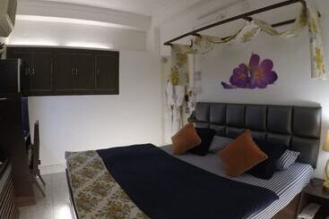 Отель Kakaku The Guest House