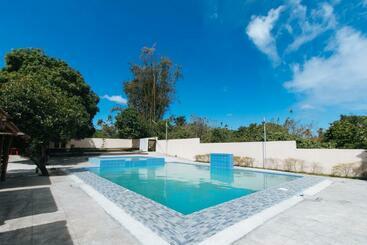 בית מלון כפרי Precious Garden Events Place Cavite