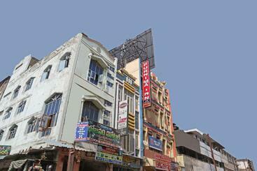 ホテル Spot On 84765 Poornima Inn