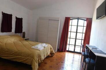 هتل آپارتمان Filipao Aparts