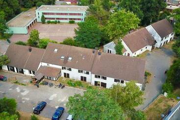 فندق Hôtel Pincevent