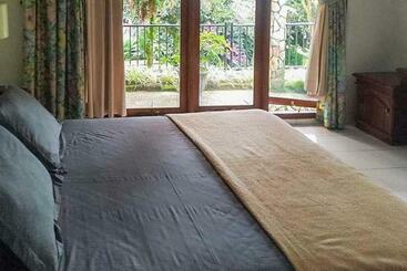 Hotel Villa Eco Resort Redpartner