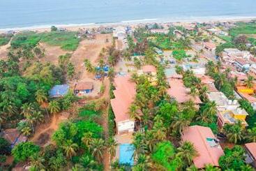 فندق Bluebell Beach Resort Candolim