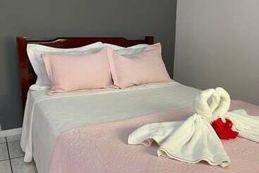 בית מלון כפרי Pousada Frezza Mergulho