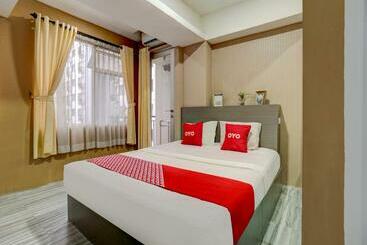 Отель Oyo 90769 Sharie Property