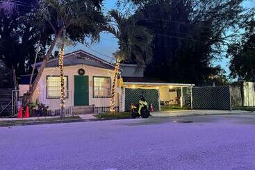 هاستل Oqp Vacations Miami