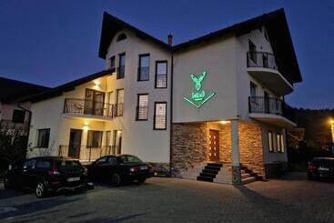 펜션 Emerald Residence