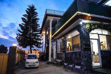 پانسیون Republika Central