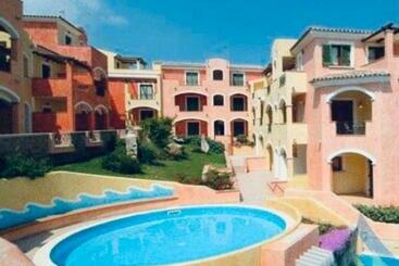 Santa Teresa Apartments