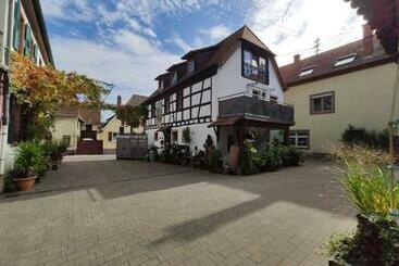 旅馆 Gutsherrenhaus