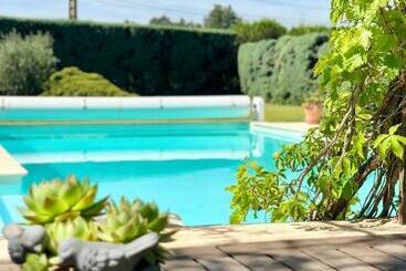 تختخواب و صبحانه Le Clos Des Vergers