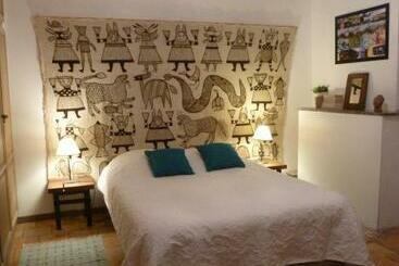 住宿加早餐  Le Rocher De Sampzon