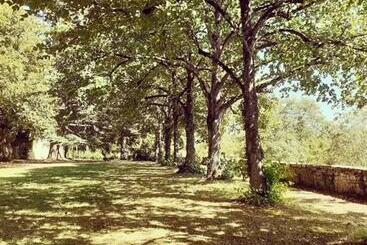 بنسيون Domaine De Carrière