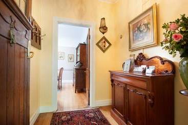 هتل Adeline Bed And Breakfast