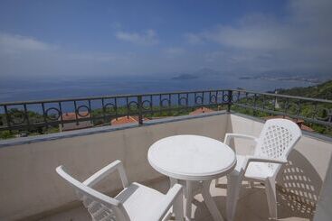 هتل Apartments Djurasevic