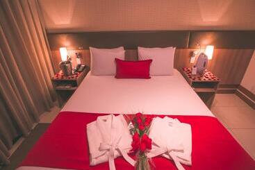 酒店 Athos Bulcão Hplus Executive